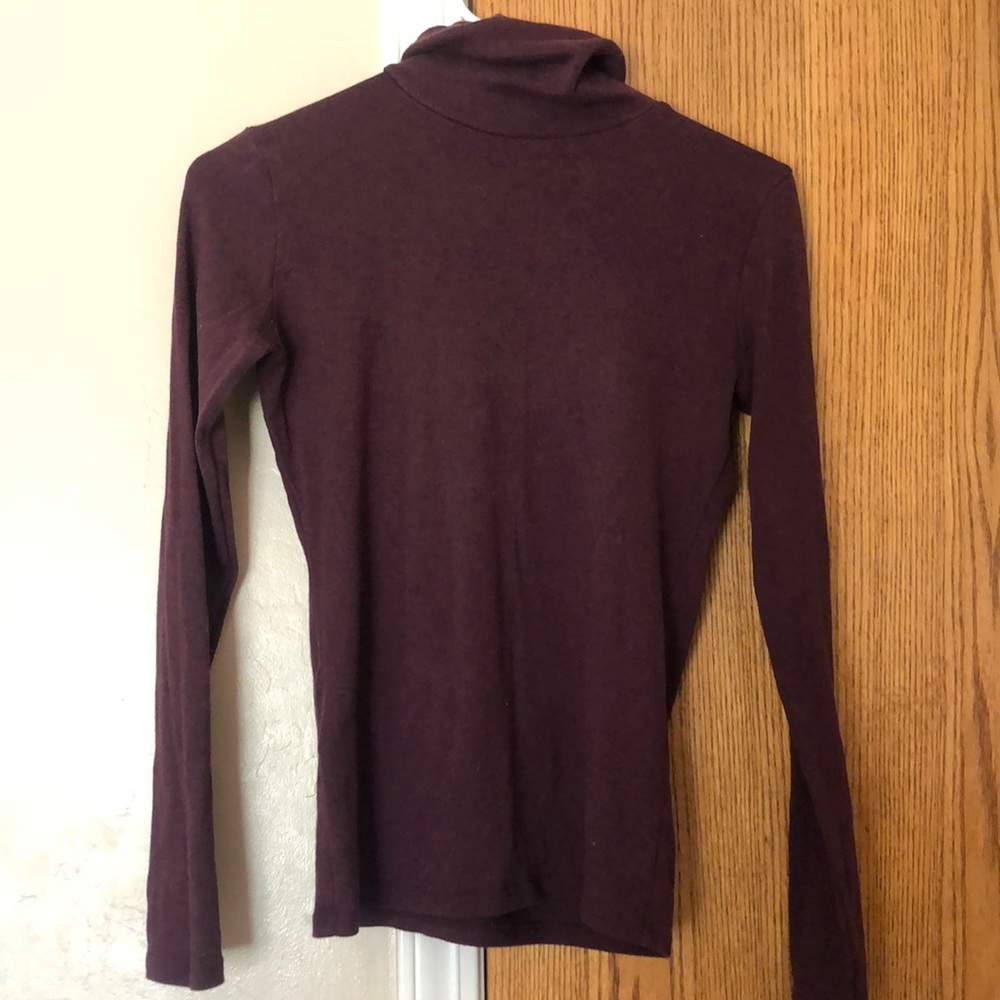 Maroon turtle neck